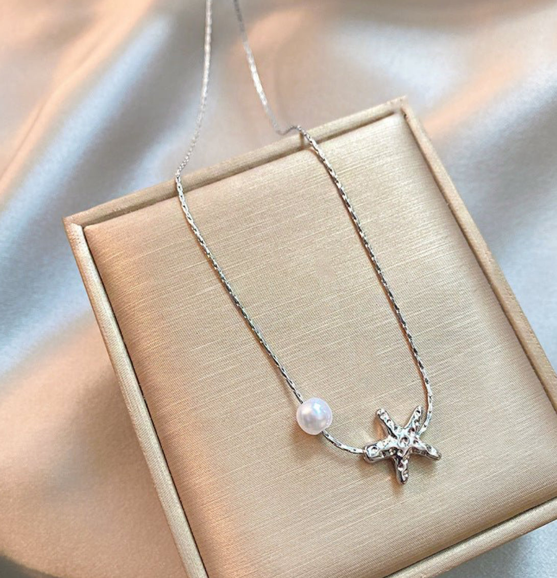 Starfish Pearl Charm Necklace